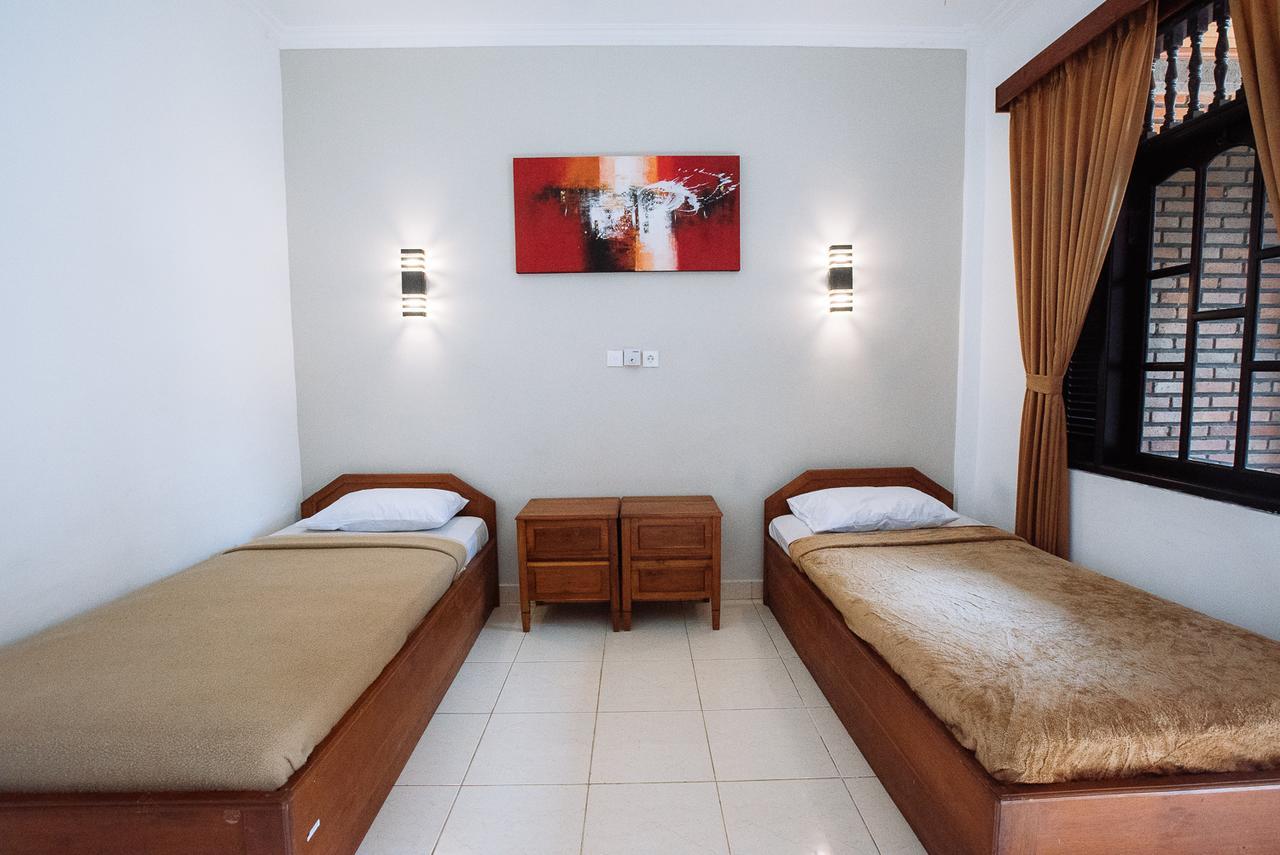Tunjung Bali Inn Kuta Lombok Exterior foto